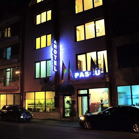 Hotel Pascu Bucarest Extérieur photo